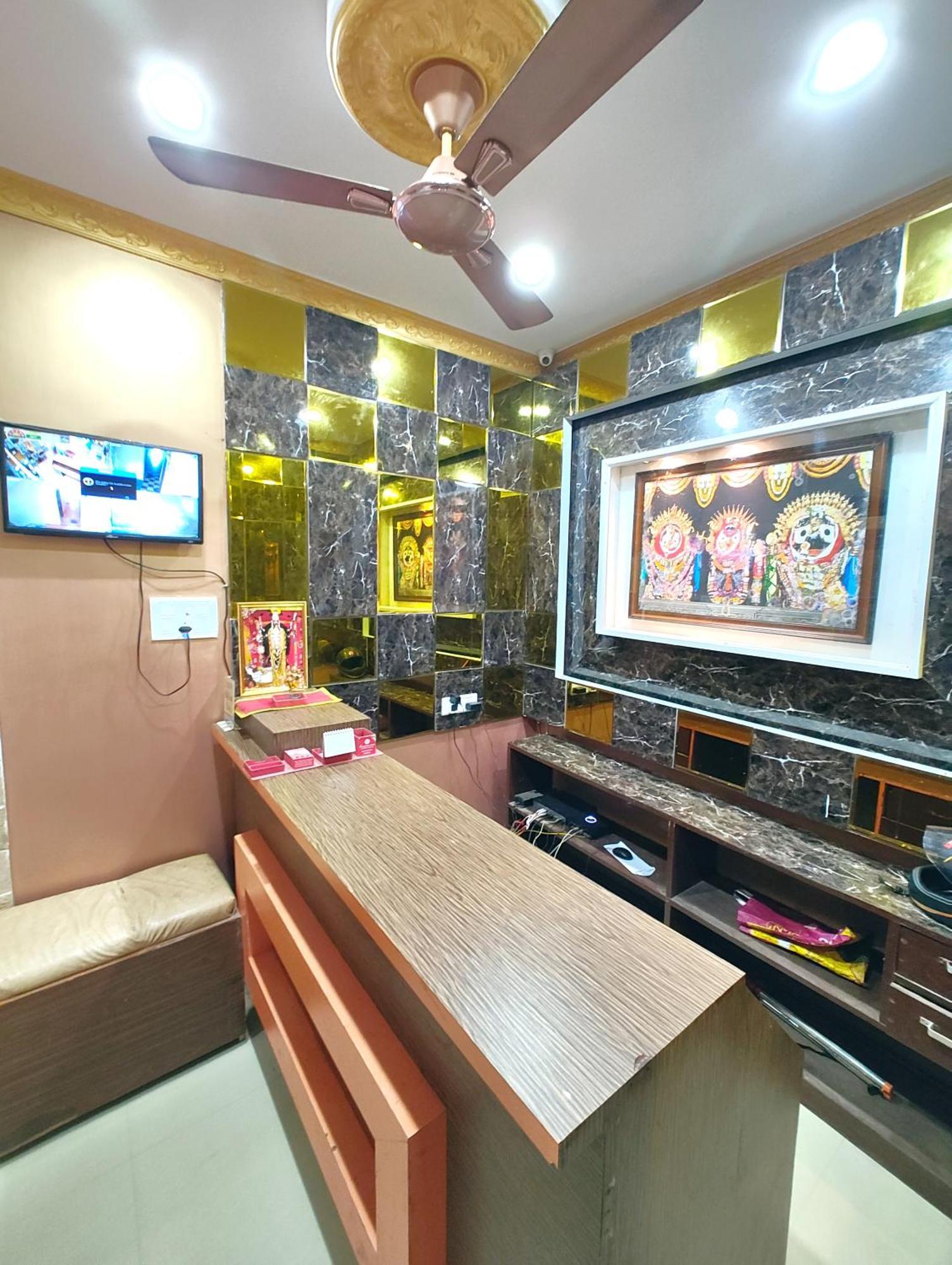 Goroomgo Sahoo Palace Puri - Prime Location Near Sea Beach - Excellent Service With Parking Facilities 外观 照片